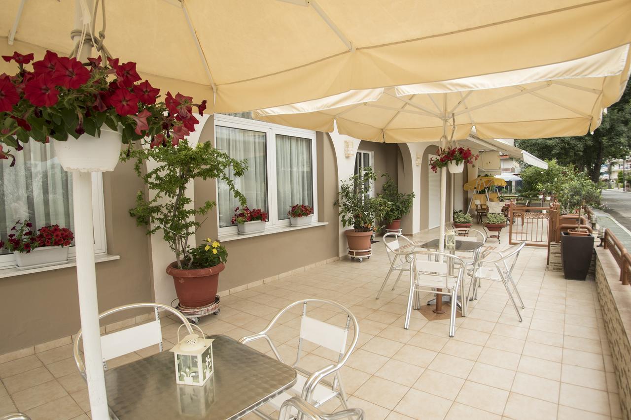Atira Apart Hotel Olympiakí Aktí Екстериор снимка