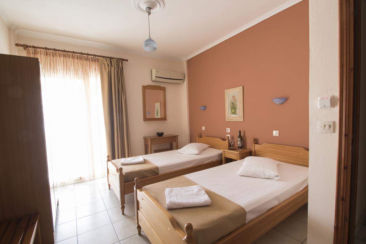 Atira Apart Hotel Olympiakí Aktí Екстериор снимка